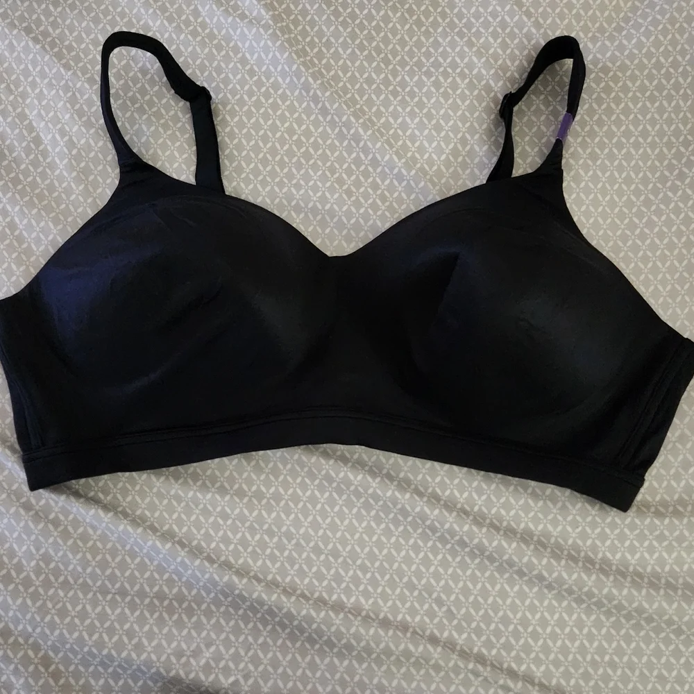 New Catherines 46B Full Coverage Smooth No Wire Bra Black Wireless